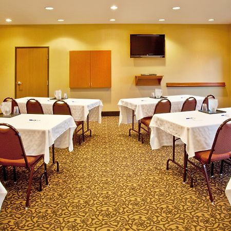 Holiday Inn Express Hotel & Suites Sheldon By Ihg Екстер'єр фото