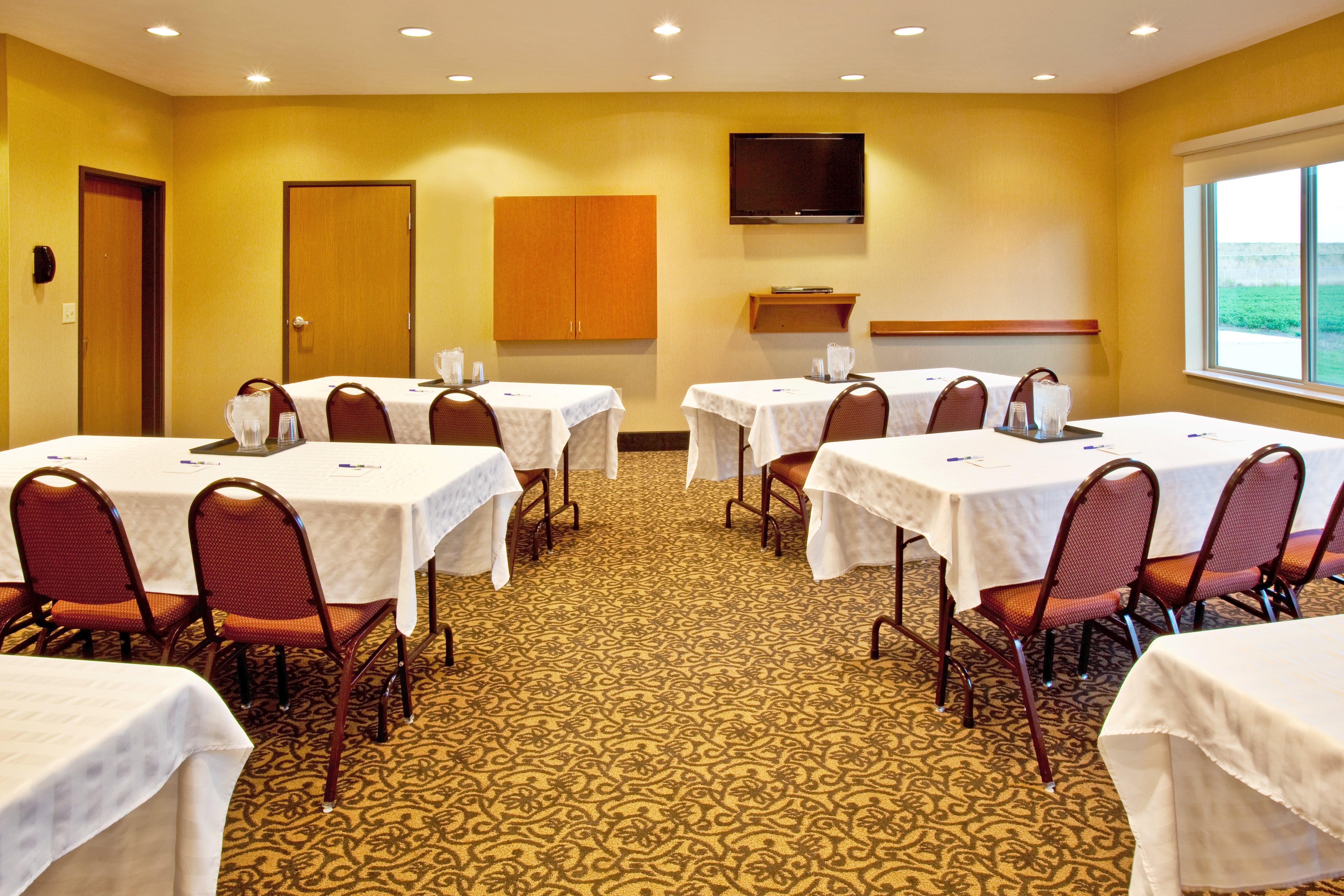 Holiday Inn Express Hotel & Suites Sheldon By Ihg Екстер'єр фото